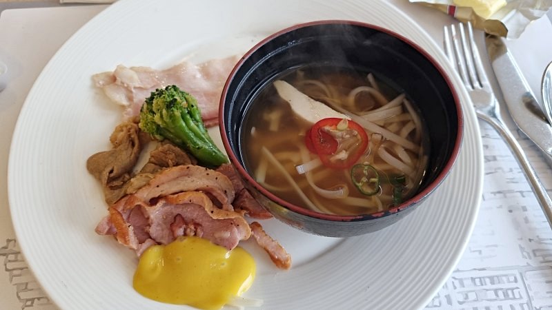 쌀국수와 오리고기