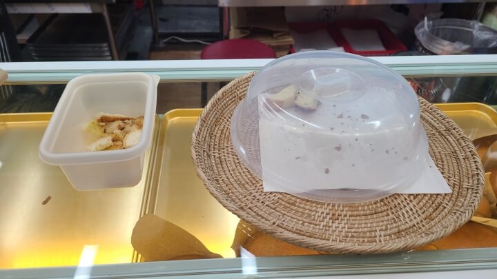 감동을-주는-사람들-시식용-빵