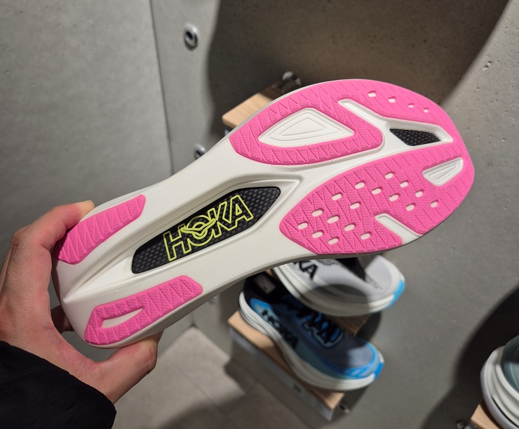 장거리 보호력 러닝화 로켓 X 3 안정성