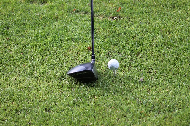 공이 맞는 순간