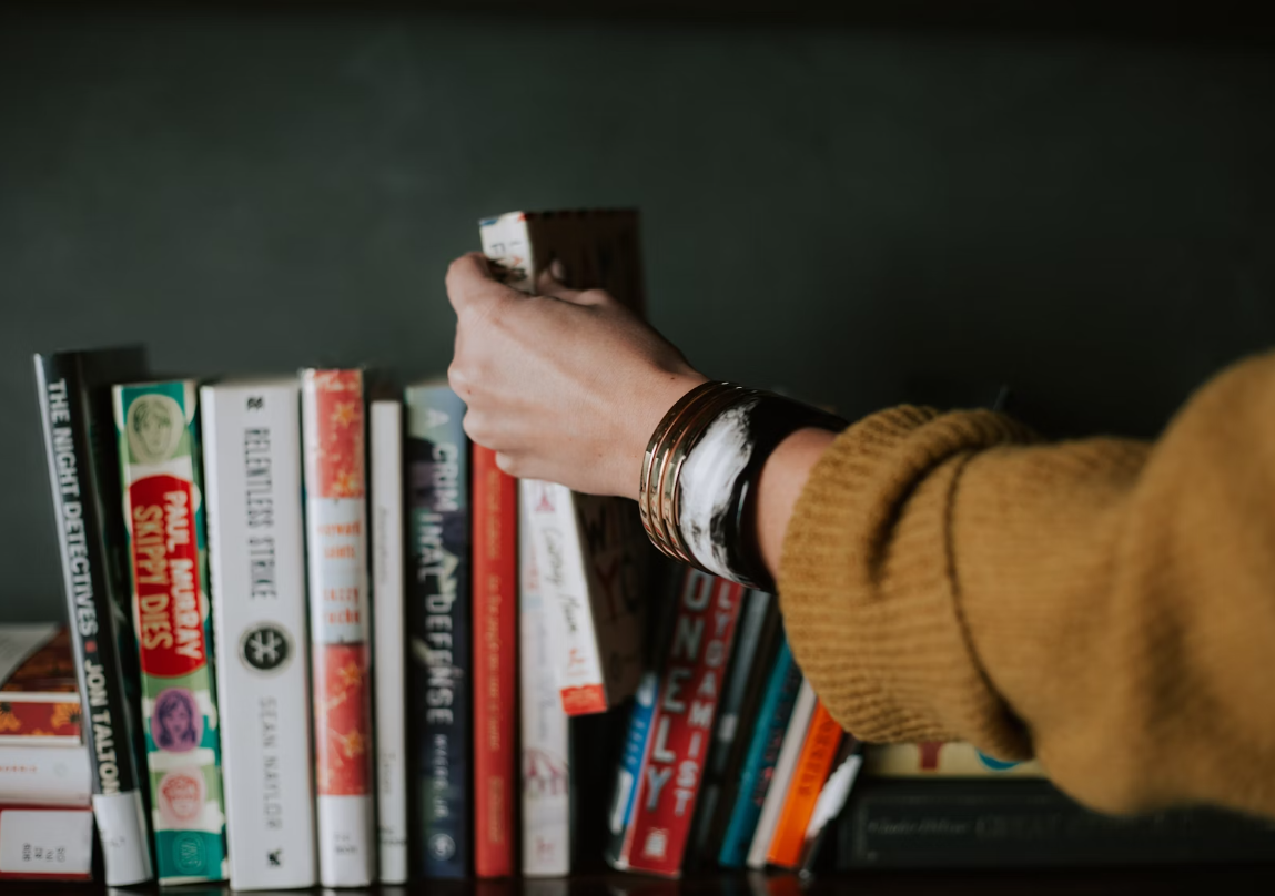 독서하는 이미지