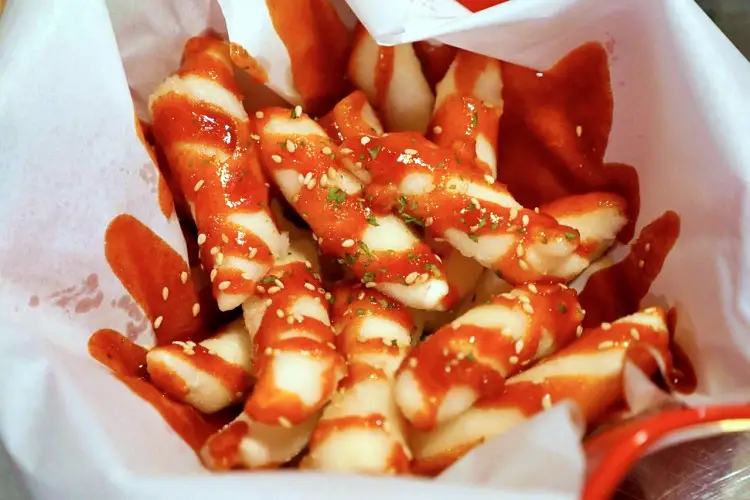 제209회 놀라운토요일 놀토 성남 모란 민속5일장 시장 매운 김치 치즈 등갈비 맛있는 식당 아이브 안유진, 레이, 이서 추천 맛집 소개