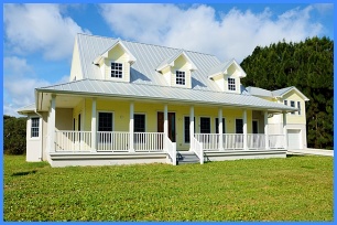 흰색 목조 주택