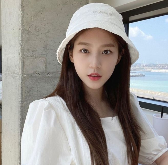 김수현 김새론 열애설 뽀뽀사진 문자