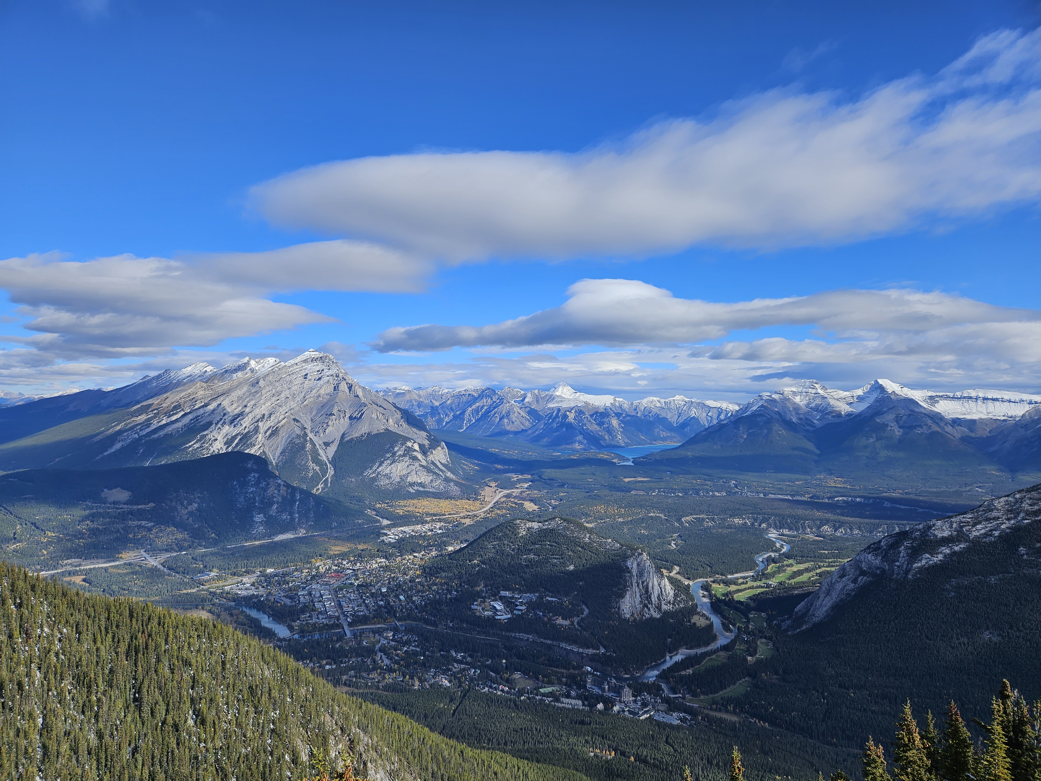 갤럭시로 찍은 뷰는 또 다른 느낌이다. 개인적으로 갤럭시폰으로 찍은 사진들이 더 마음에 들었다. 다음폰은 갤럭시?