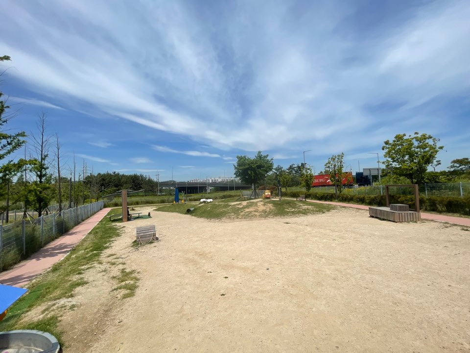 진주 휴게소 반려견 놀이터