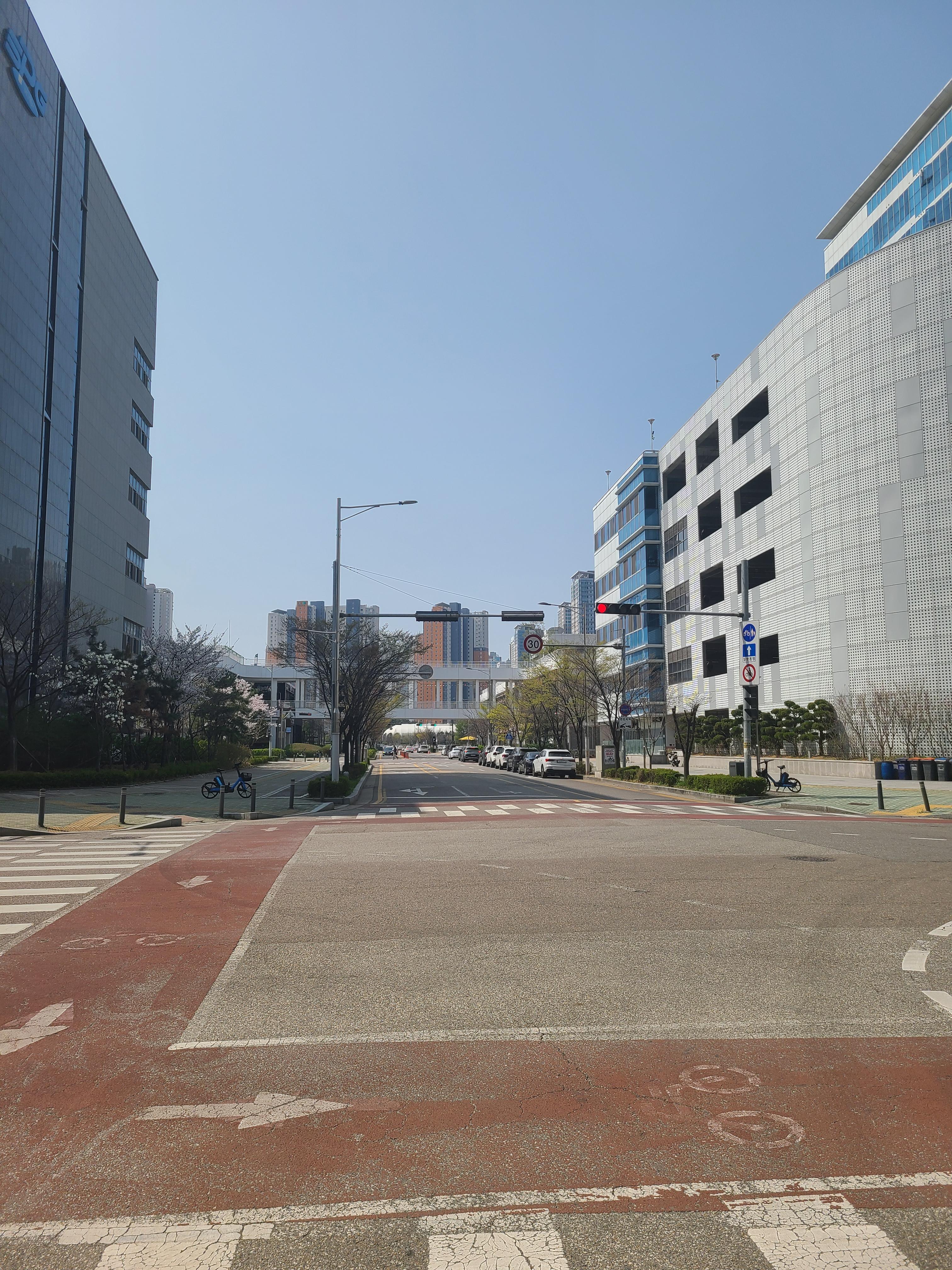 송도 테크노큐브 외관 및 주변환경3