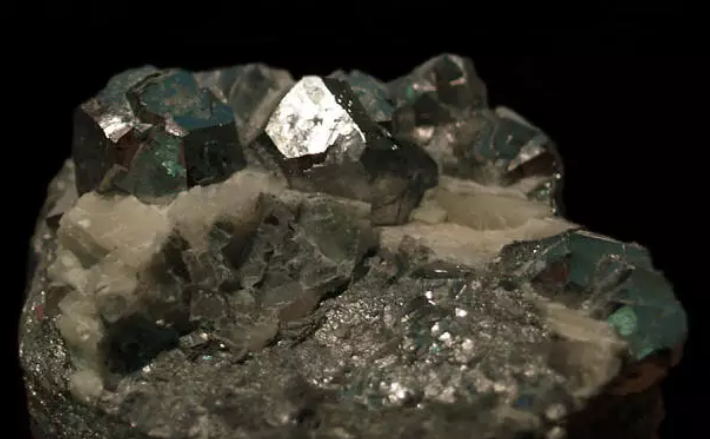 방코발트광/스커터루다이트(Skutterudite)