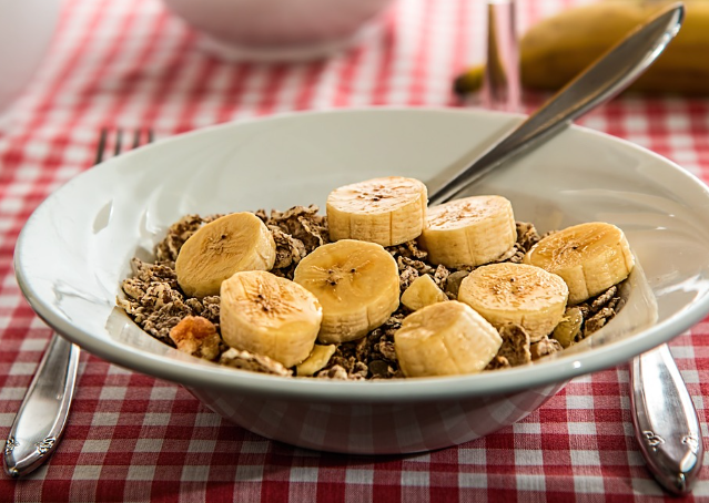 바나나-두부-계란-견과류-요거트-야식