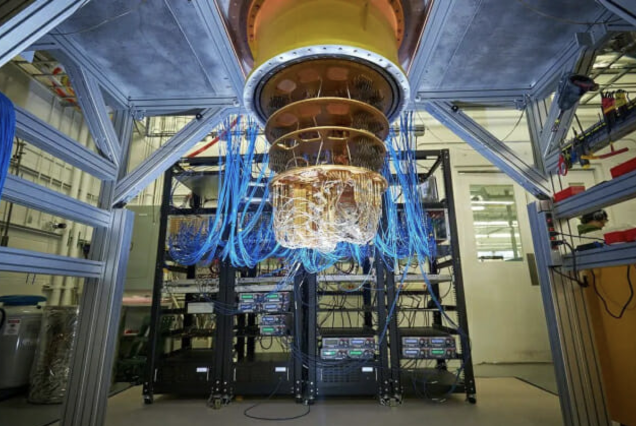 양자 컴퓨팅의 현재와 실제 적용 사례