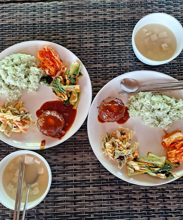 필그림하우스 점심 식사