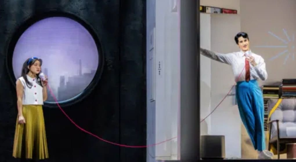 뮤지컬 어쩌면 해피엔딩 브로드웨이 공연중 한 장면_2