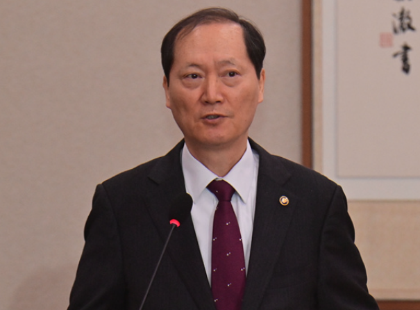 이완규 법제처장 프로필