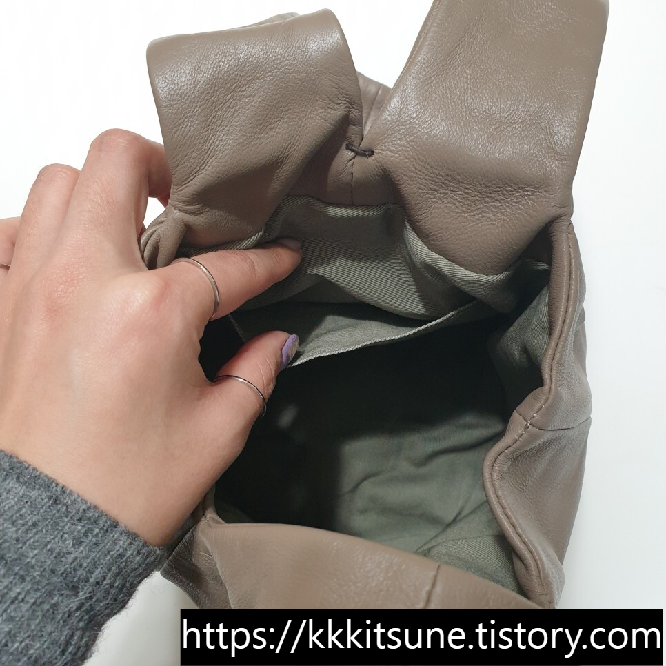 유르트 피그백 무화과백 내부 디테일