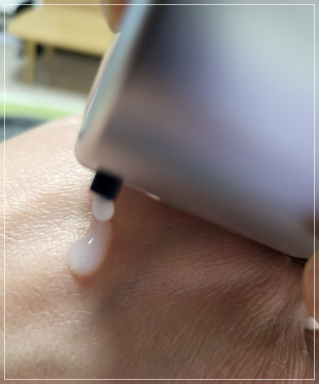 AHC 온리 포 맨 올인원 에센스 텍스쳐