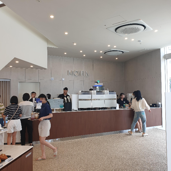 여수 카페 투어: 뷰카페 모이핀 오션(MOIFIN OCEAN) 소개_음식 제조 및 서빙 공간