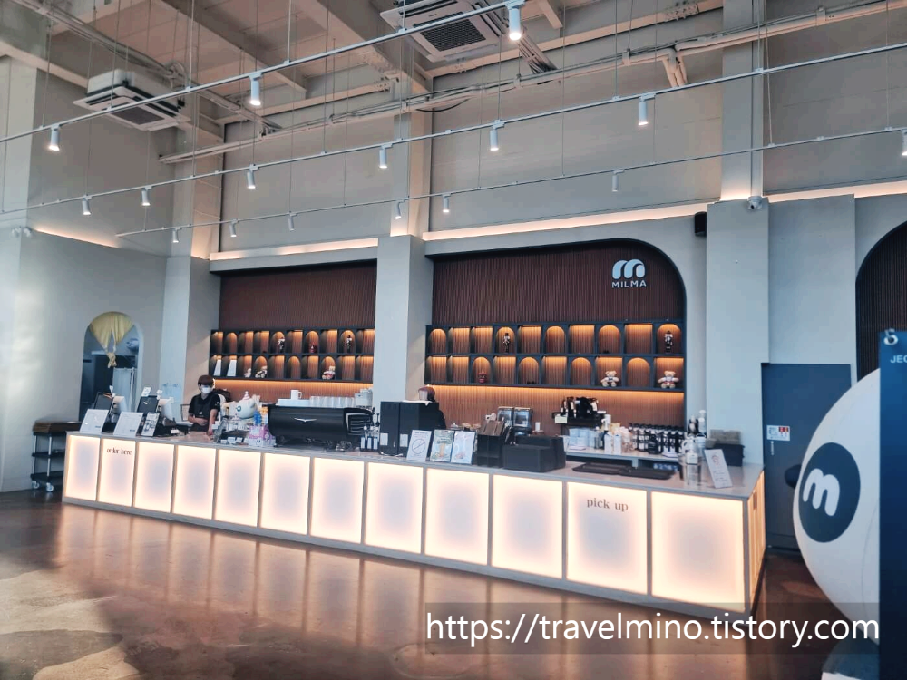 경기도 화성 남양의 4000평 규모의 대형 베이커리 카페 _ 카페 밀마