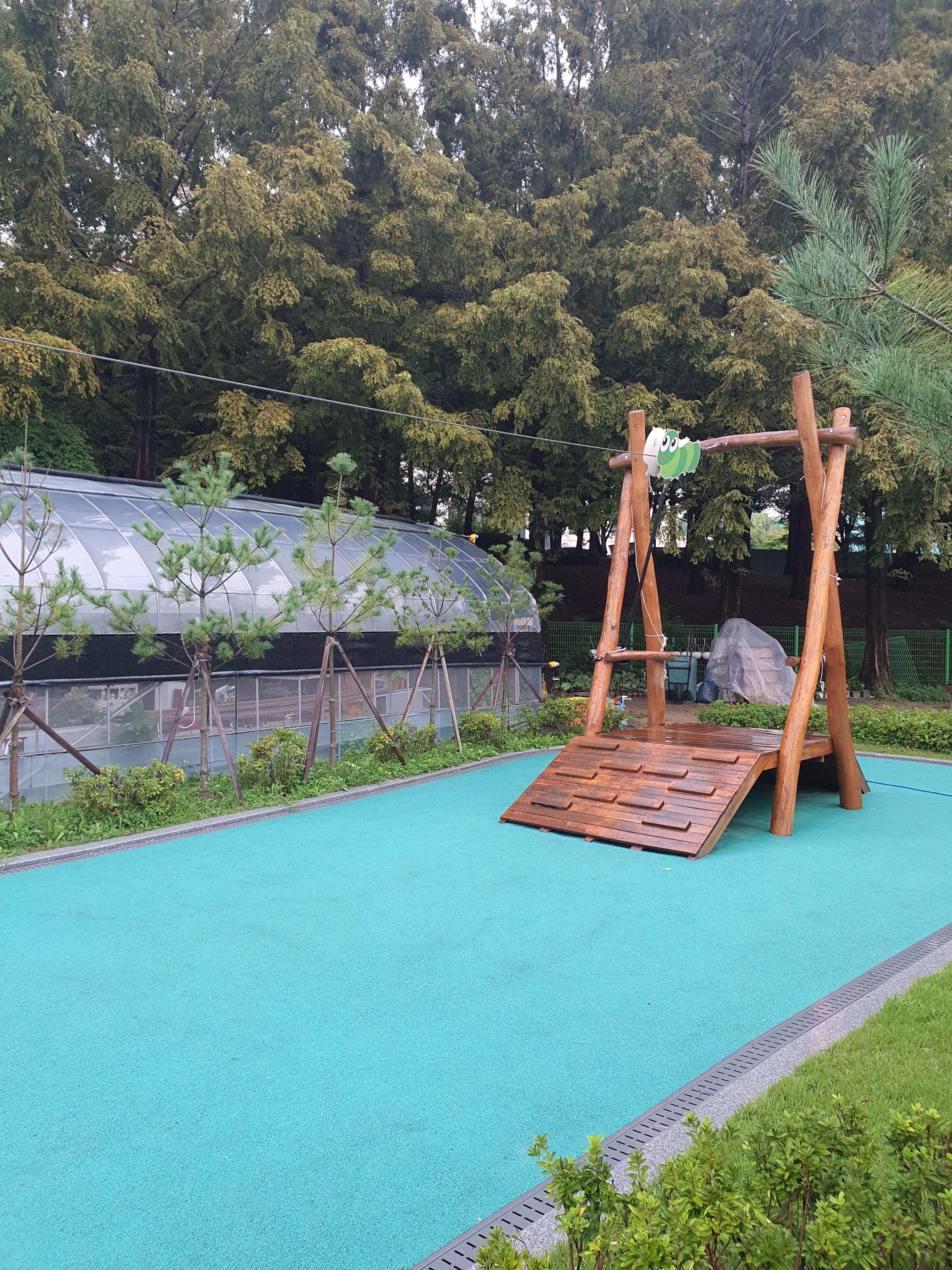 부대시설로 비치된 짚라인