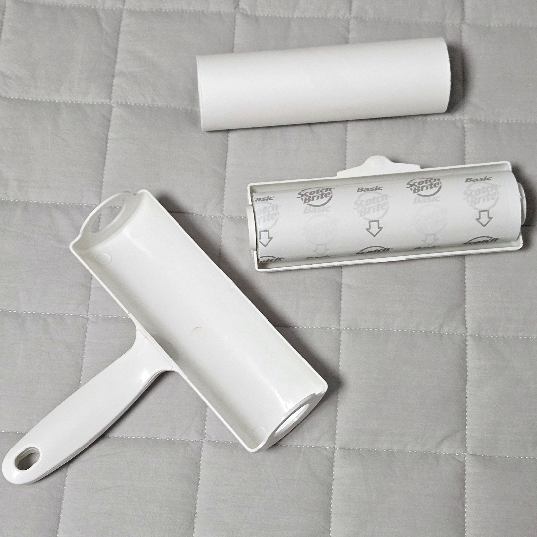 돌돌이 리필을 직선형에서 사선형으로 바꾸는 중인 이미지