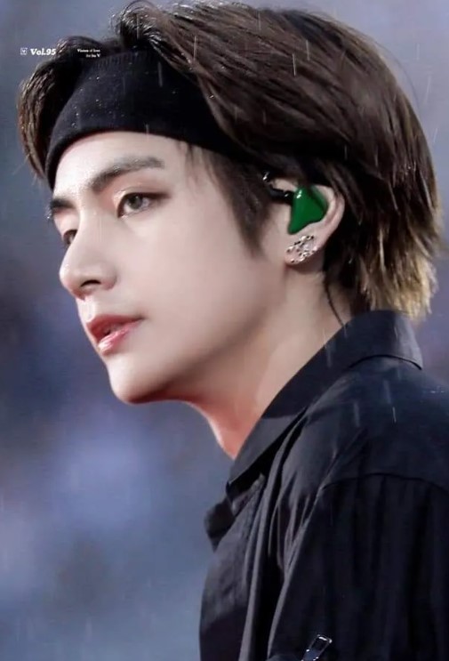 뷔 화보 속 스타일링과 촬영 비하인드