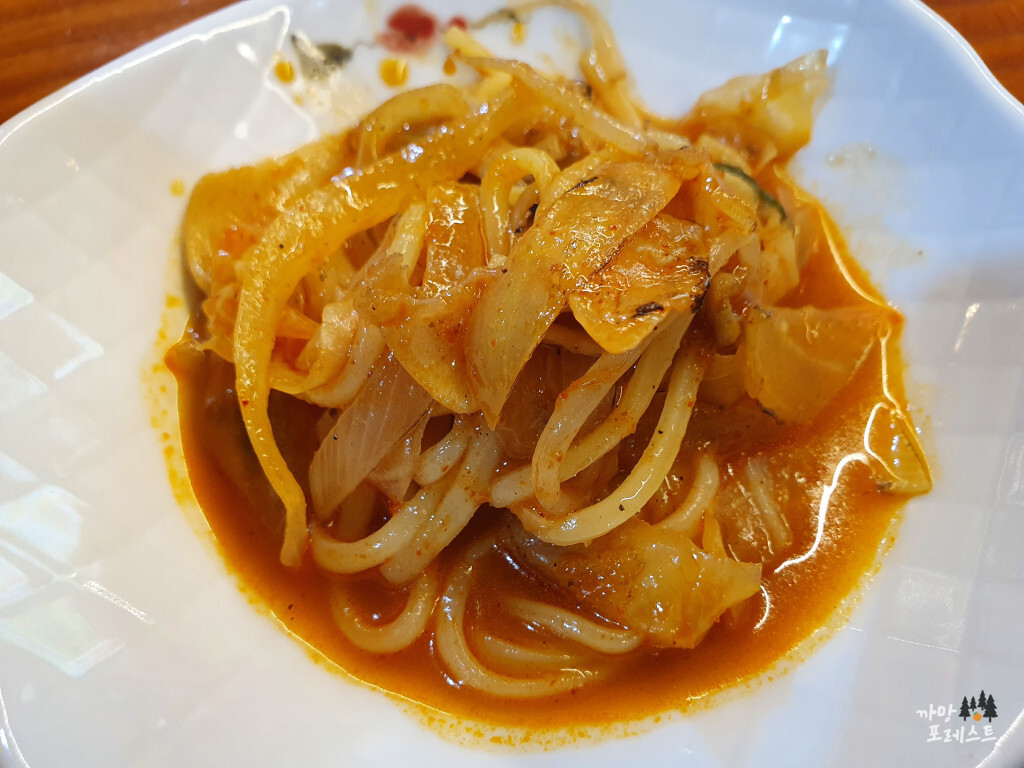 파주 최고야손해물짬뽕 앞그릇