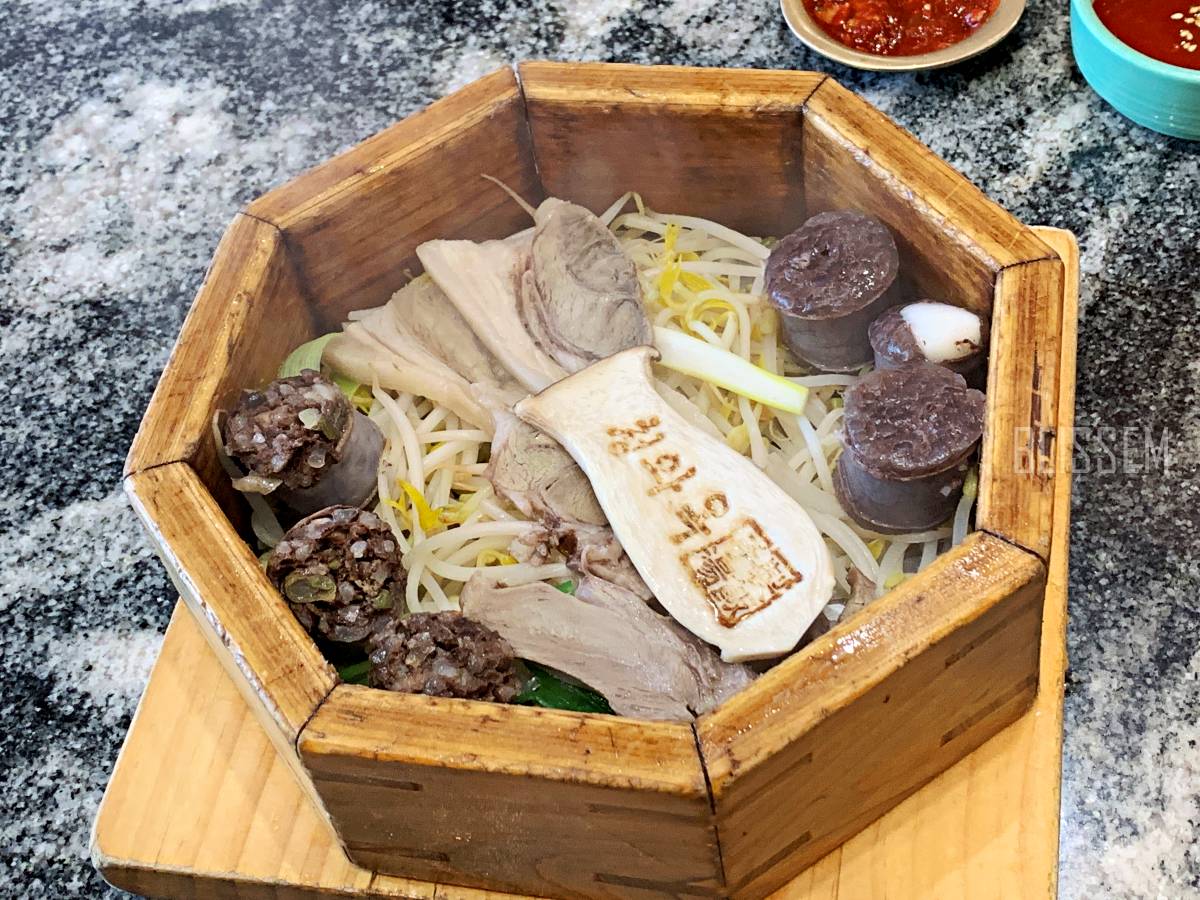 사당역맛집-순대국-순댓국-편백찜-순대-줄서는식당-어리굴젓-석박지-겨울음식추천