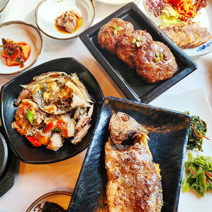 이천쌀밥 궁중음식 전문가 보리굴비 간장게장 떡갈비 불고기 한정식 이천 맛집