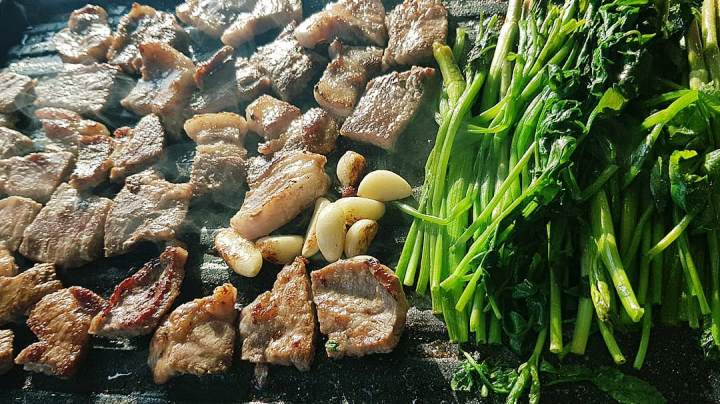 입 안 가득 즐기는 봄의 맛 미나리 삼겹살 해물전 청도 맛집 추천 생방송투데이 자족식당