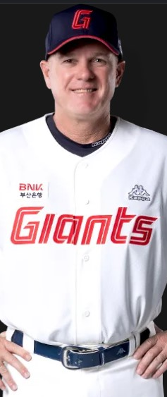 롯데 자이언츠 감독 서튼 나이 연봉 프로필 정리