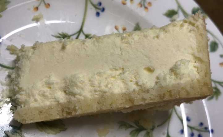 크림치즈 타르트 옆면