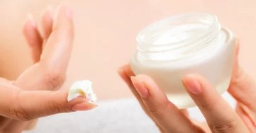 화장하는 순서 - 수분 크림을 바르는 순서(수분 크림 종류와 효능)