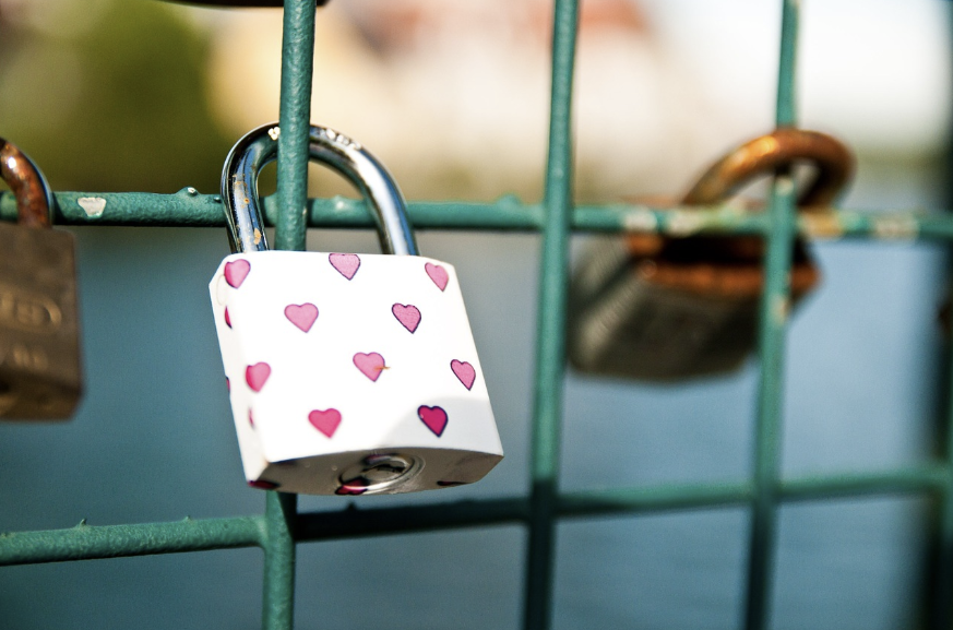 한국 영화 비극적 러브스토리 대체 사진