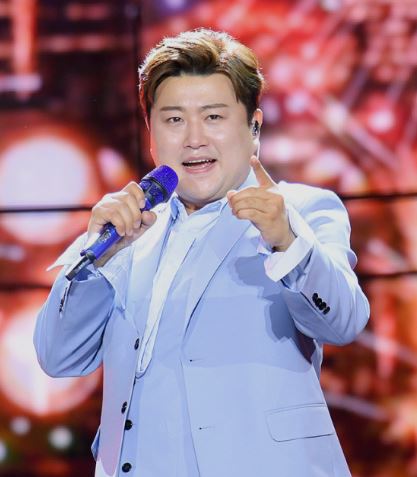 김호중 프로필 가정사 전여자친구 폭행 논란