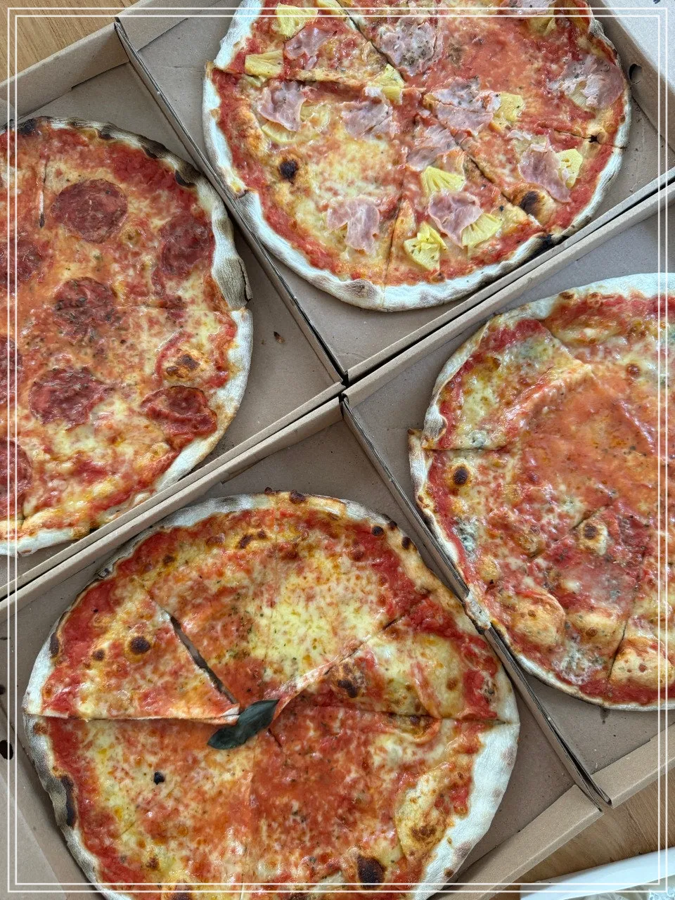 4가지 맛에 피자들
