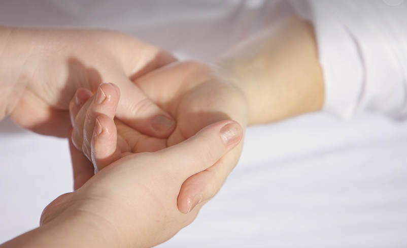 중년 이후 달라지는 몸, 반드시 알아야 할 건강 변화 관련 사진