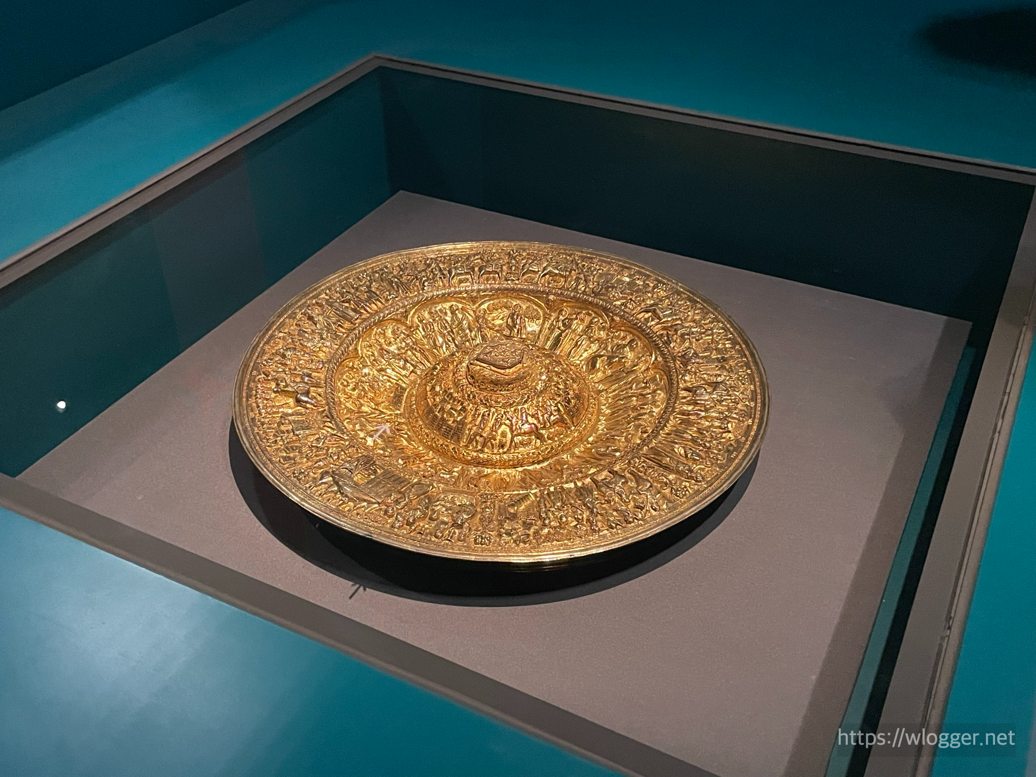 합스부르크 600년 황금 접시