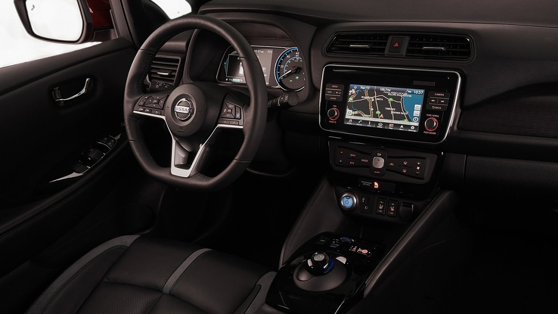 닛산 리프 리콜 실내 사진