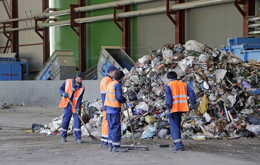 변화의 바람부는 러시아 폐기물 처리시장 Russia considers processing food waste into feedstuff