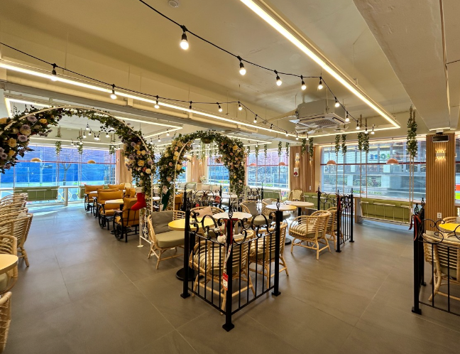 넓은 내부 모습