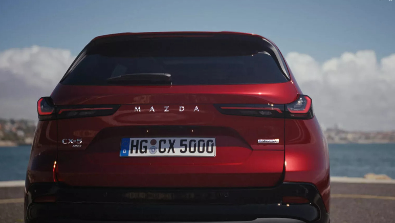 마쯔다 CX-5 3세대 뒷모습