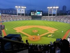 야구장-가는-꿈-잘-정돈된-경기-시작전-야구장