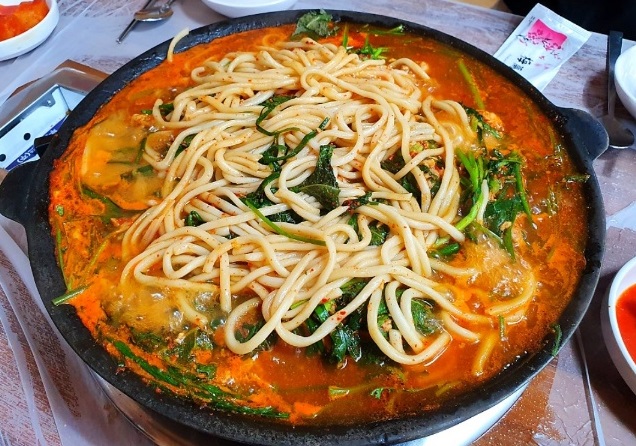 한국인의밥상-삼척-물닭갈비-텃밭에서노는닭-택배