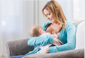 baby eye contact feeding