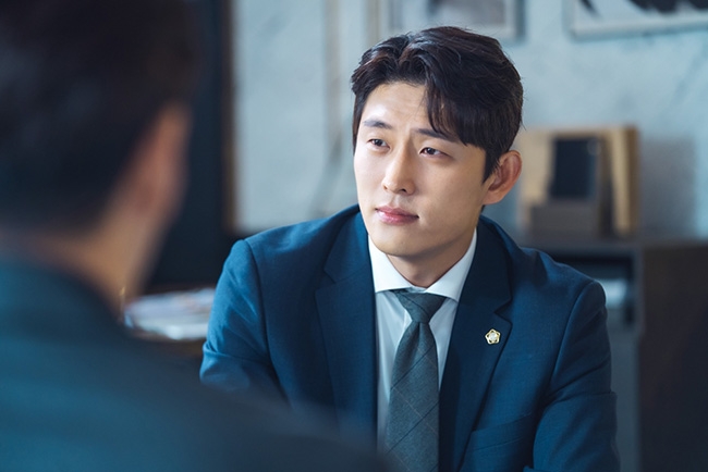 고준 배우 나이 프로필 인스타 키 수트 화보 악역 근육 복근 과거 본명