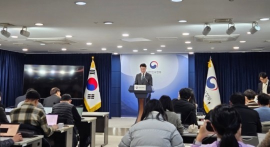 '1만 원대' 5G 20기가 알뜰폰 요금제 출시 잇달아
