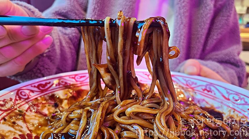 보배반점-새우고추짜장-맛