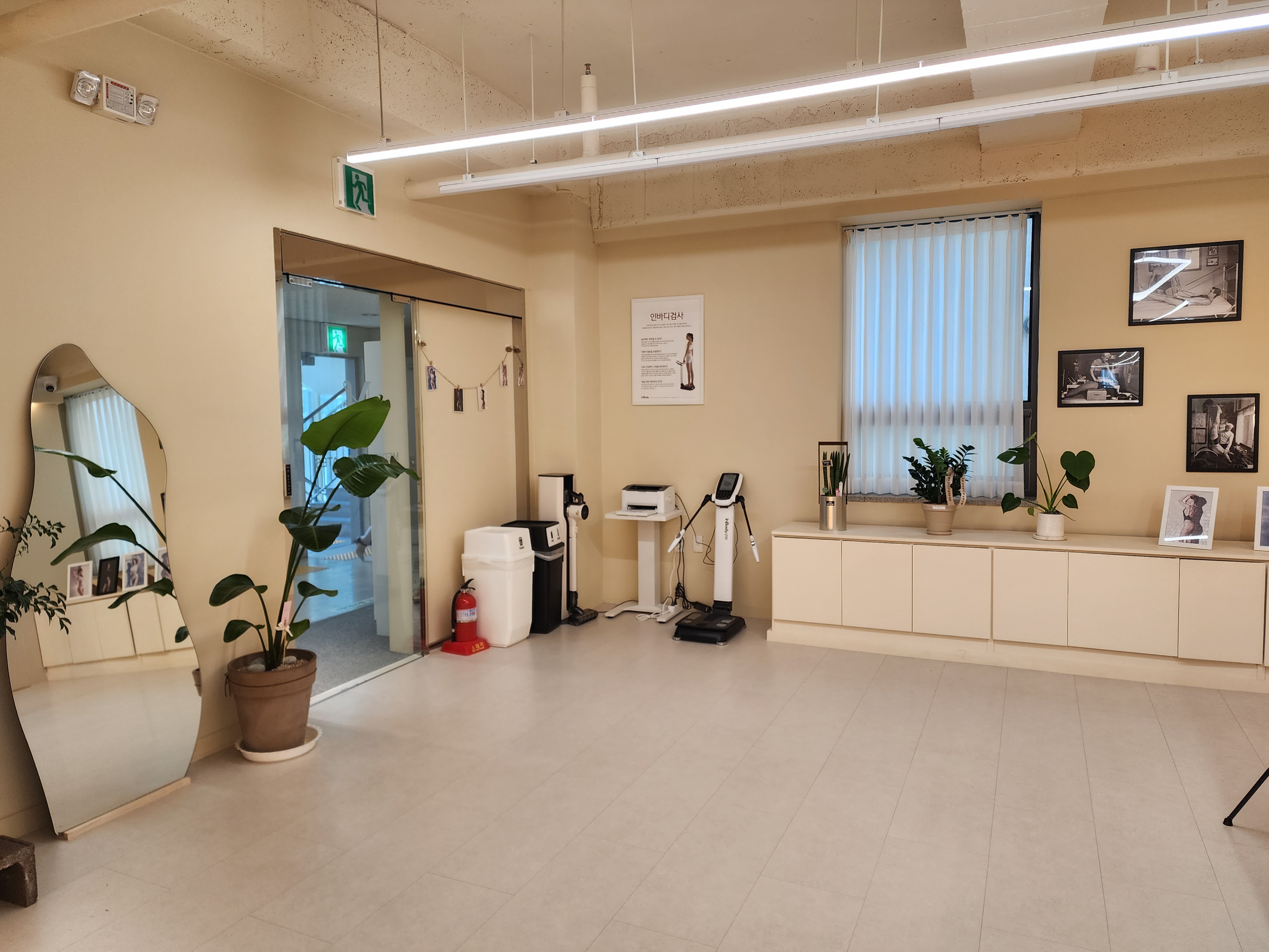 메디플로우 필라테스 내부 인테리어