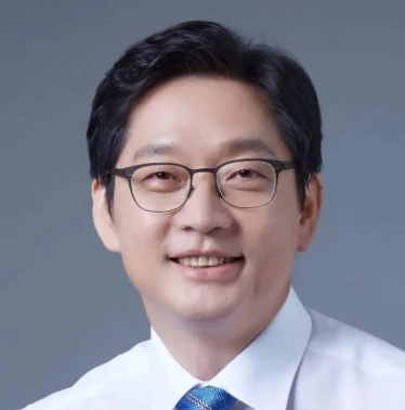 영국 유학중인 김경수 경남도지사 귀국 이유 배경