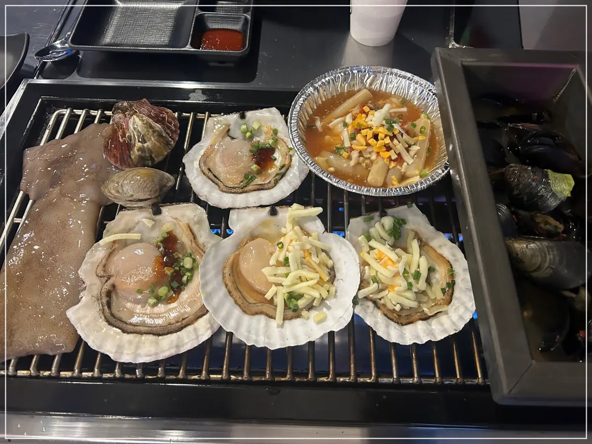 수유역점-하와이조개-2인세트-조개구이-올려진-모습