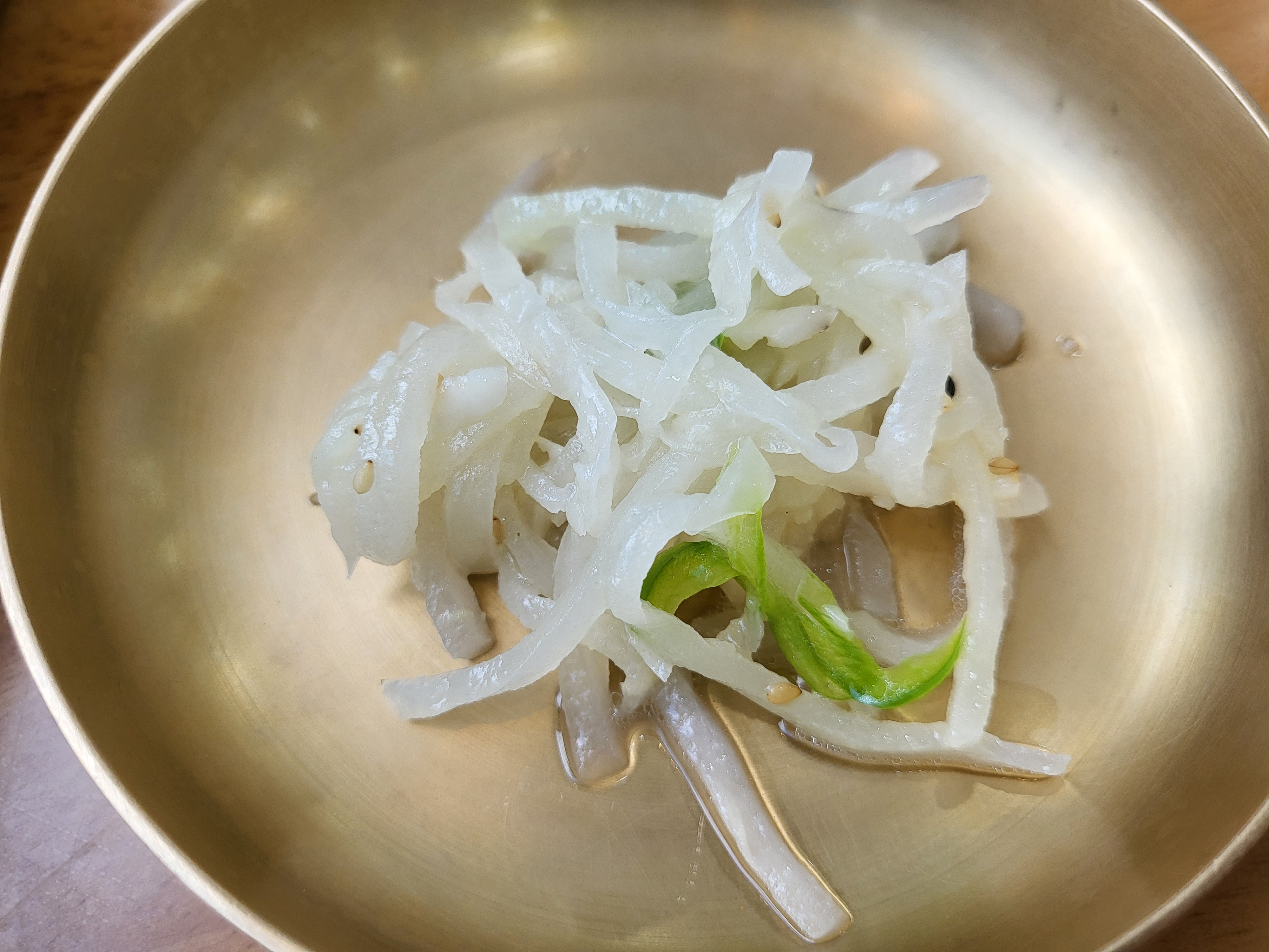 소쿠리밥상 - 무생채 흰색